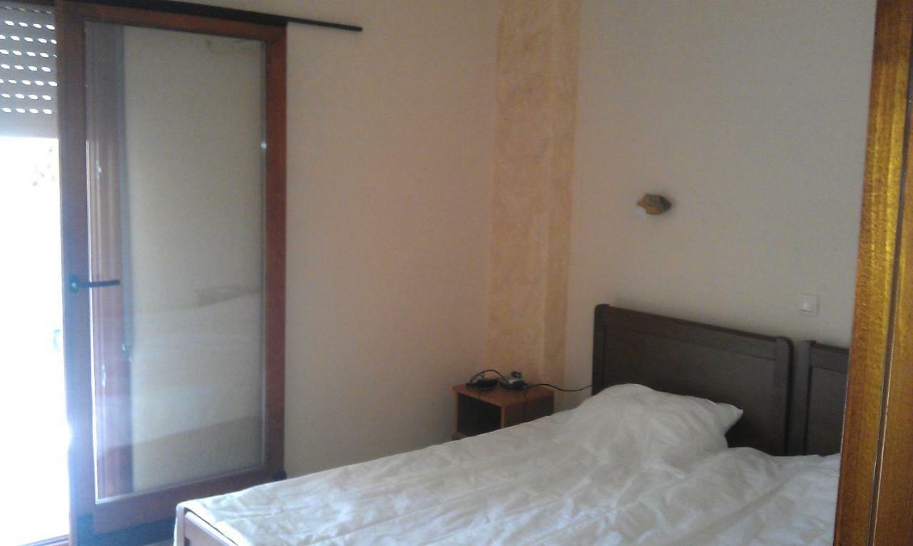 Apartment 60M From Sea! Nea Kallikrateia Eksteriør bilde